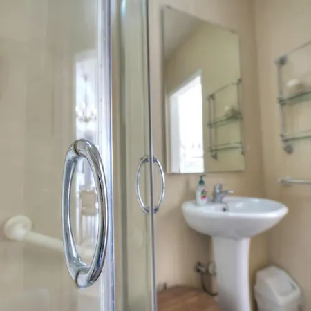 Daire 2 Bedroom Flat Near Seafront & Valletta Ferry Rseg1-1